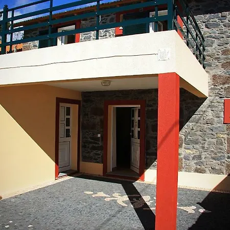 Raposeira Chloe T2 Faja da Ovelha