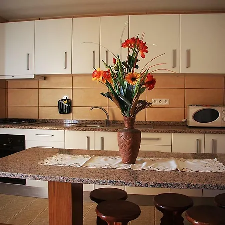 Raposeira Chloe T2 Holiday home