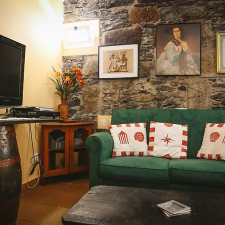 Raposeira Chloe T2 Holiday home